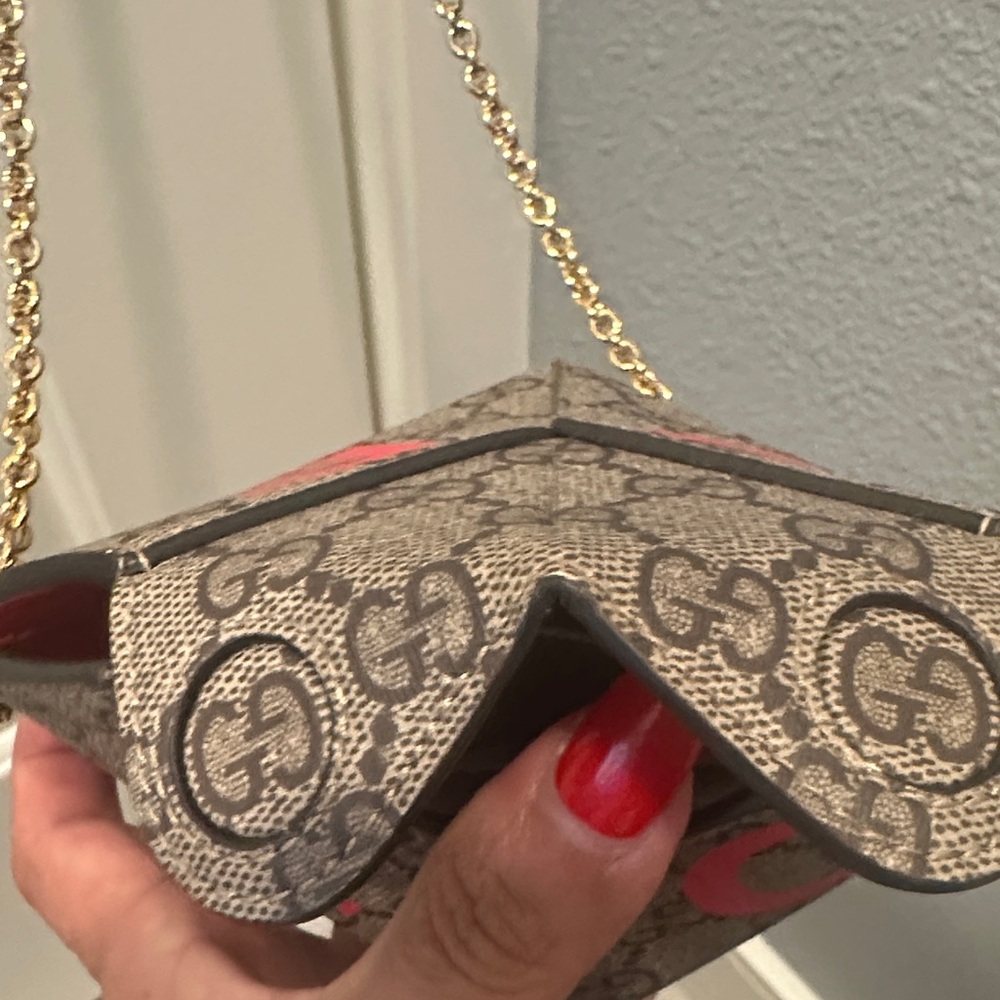 Gucci Valentine’s Day Heart Mini Bag - Picture 7 of 12
